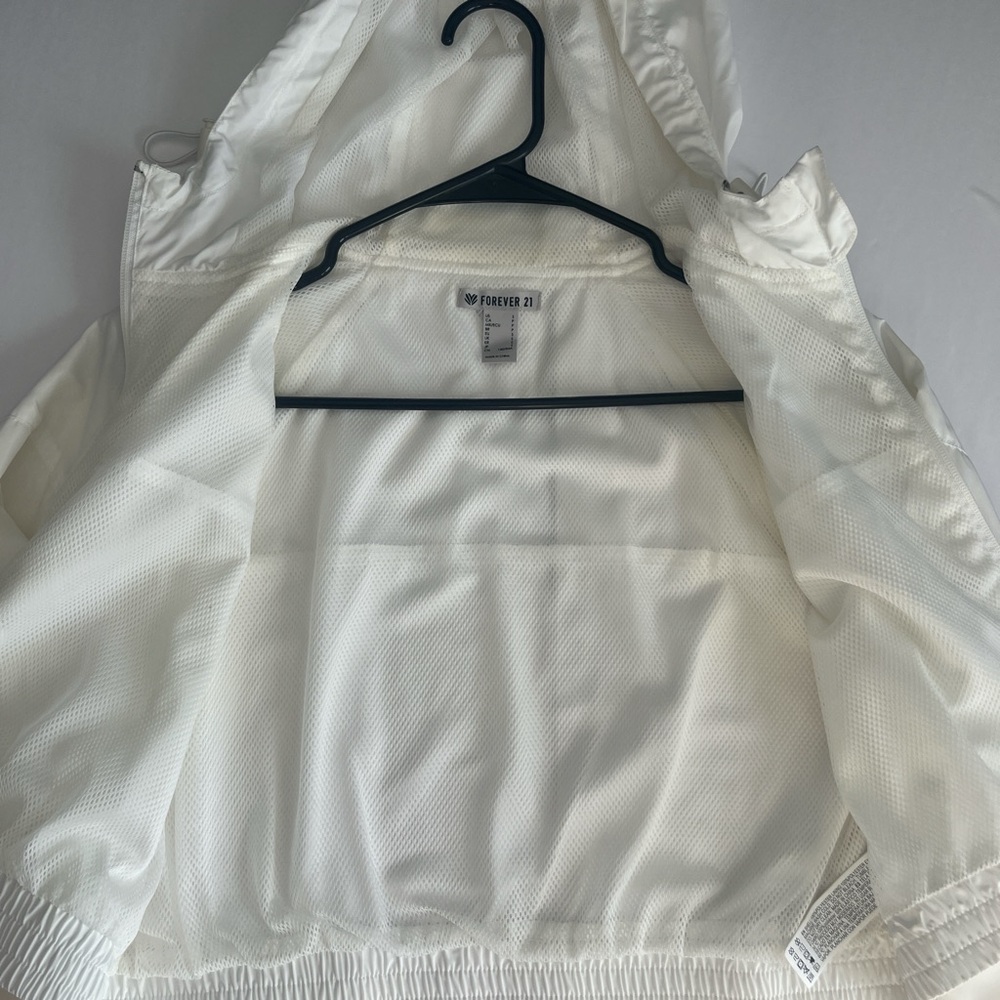 White zip-up hoodie forever 21 - size S - Picture 2 of 6